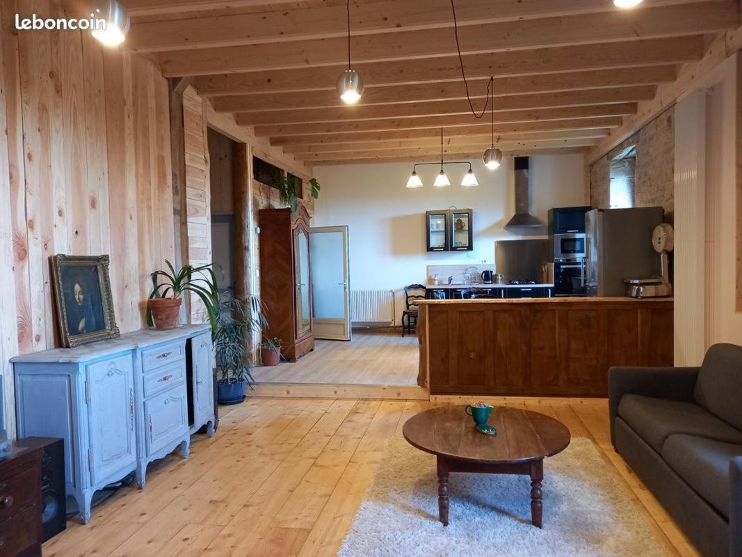 Appartement de charme dans une maison isolée Presilly  Exterior foto
