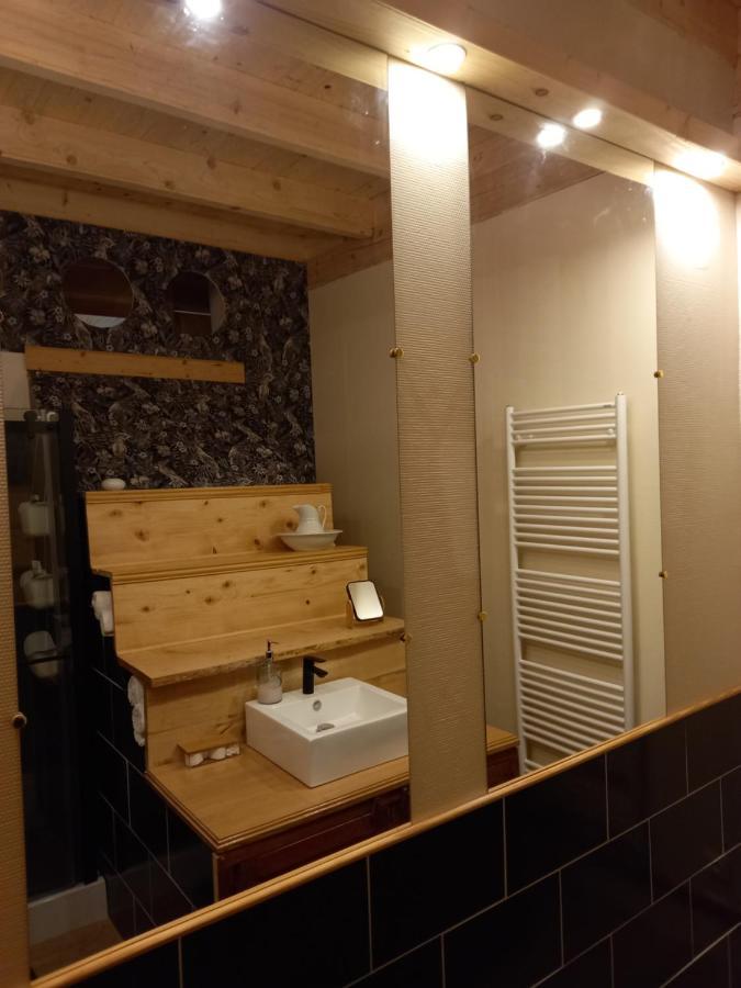 Appartement de charme dans une maison isolée Presilly  Exterior foto